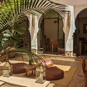 4* Pensión Dar Eternity