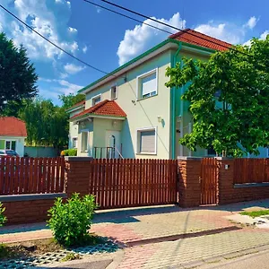 airport-jazmin-guesthouse.inbudapesthotels.com/
